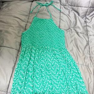 Cute green and white flower dress.